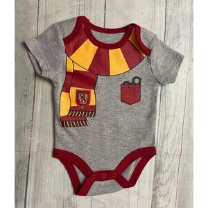 Harry Potter Gryffindor Baby Boy Onesie Bodysuit Clothes Outfit, Size 0-3 months
